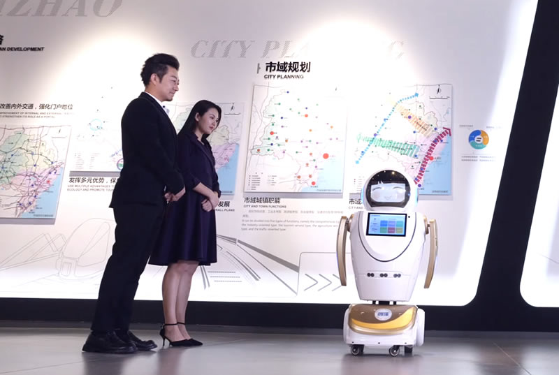 天津迎賓機器人